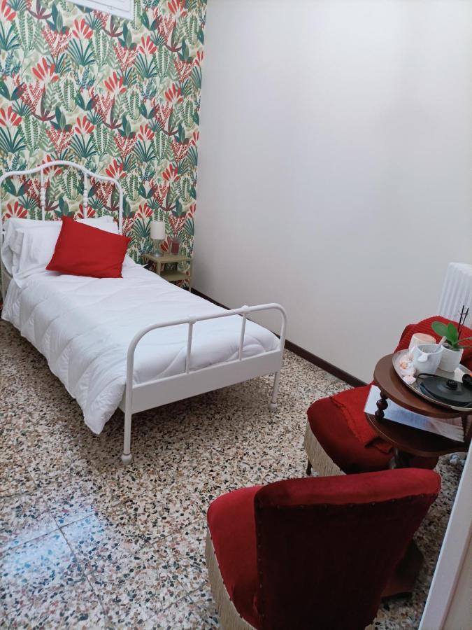 Ca Milene Bed And Breakfast Castellinaldo Екстериор снимка